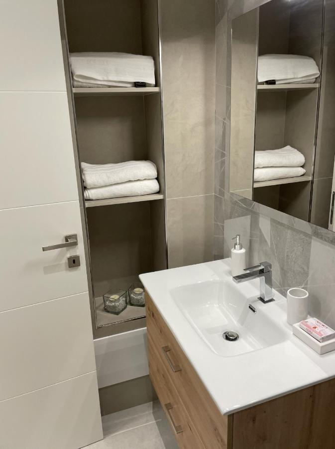 Varese Apartment ภายนอก รูปภาพ