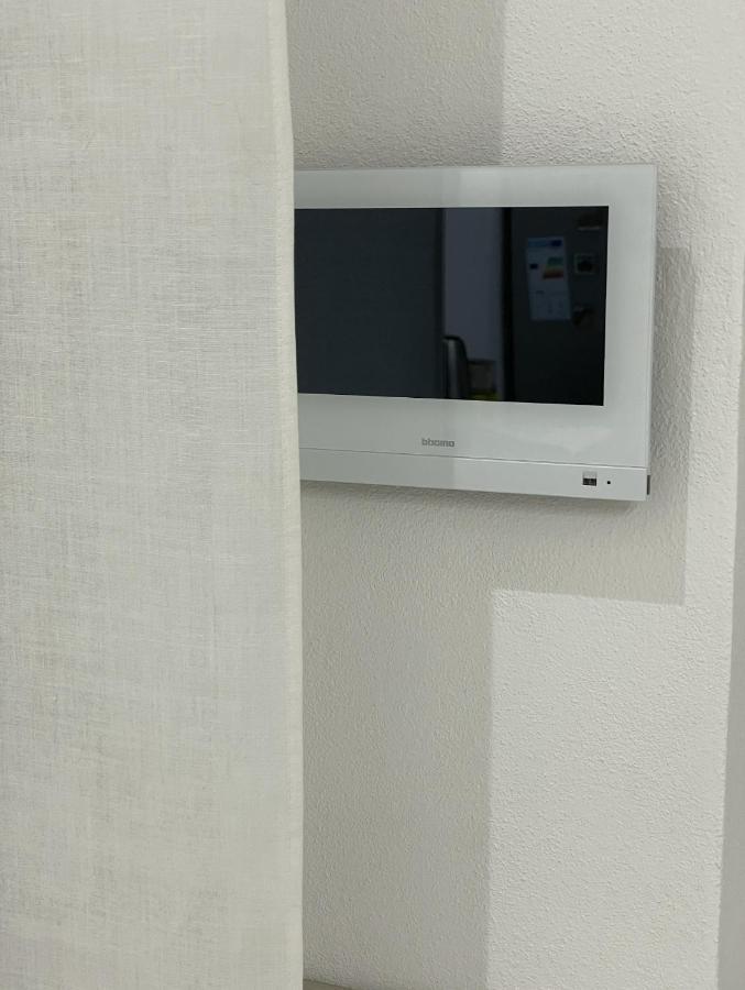 Varese Apartment ภายนอก รูปภาพ