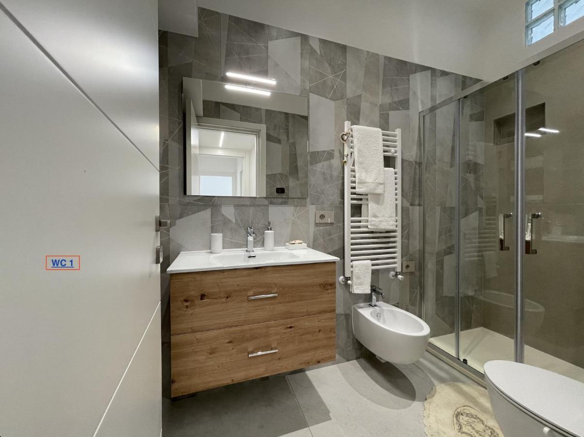 Varese Apartment ภายนอก รูปภาพ